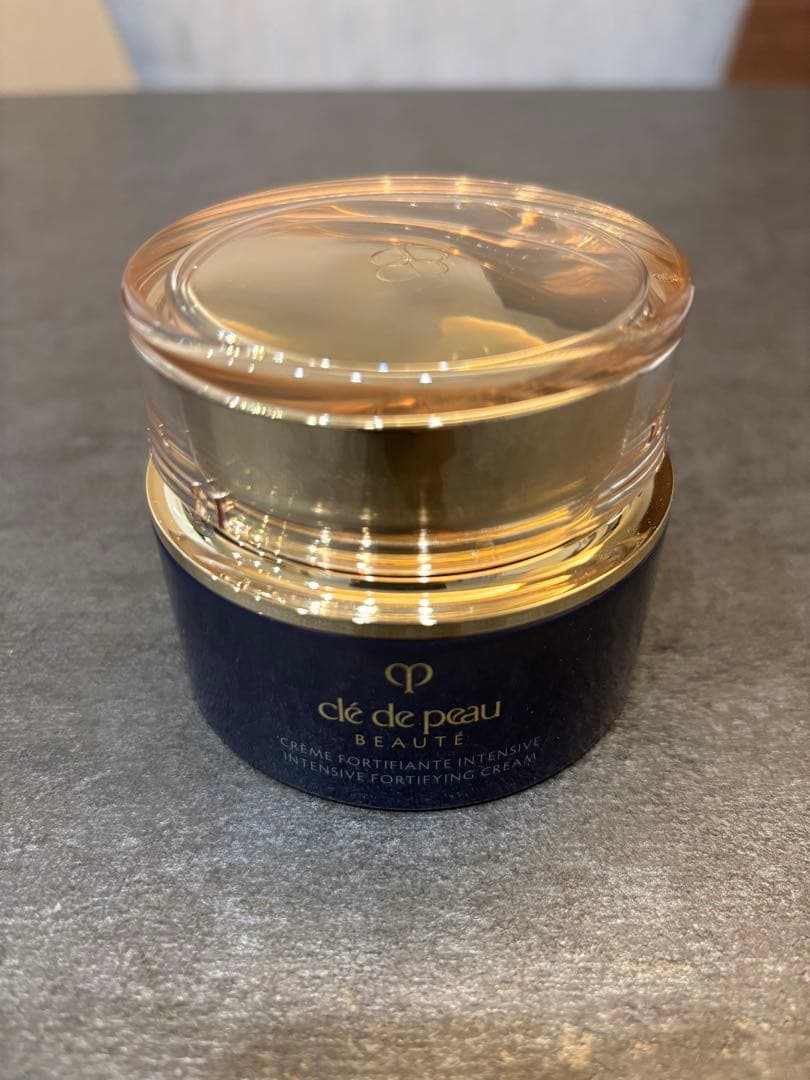 クレド ポー ボーテ　クレームアンタンシヴn 50ml