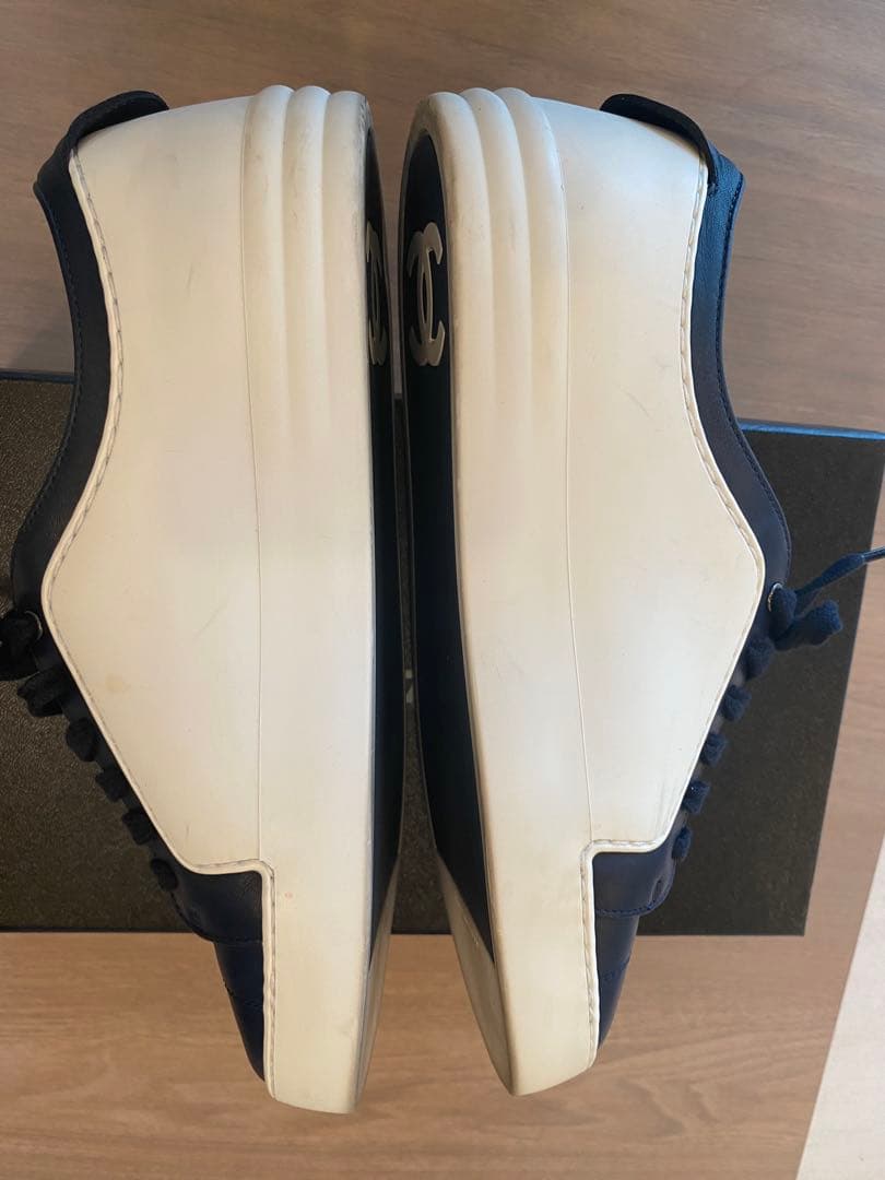 専用になります✨値下げ正規品CHANEL ココマークレザー スニーカー39白&紺