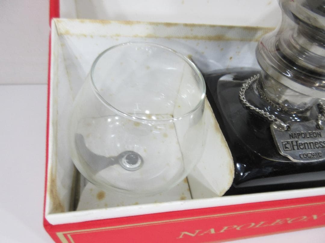 Hennessy Napoleon コニャック シルバートップ700ml,40%