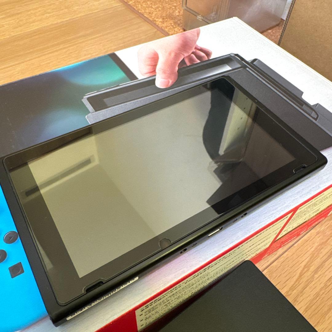 Nintendo Switch 本体 Joy-Con 2セット付き