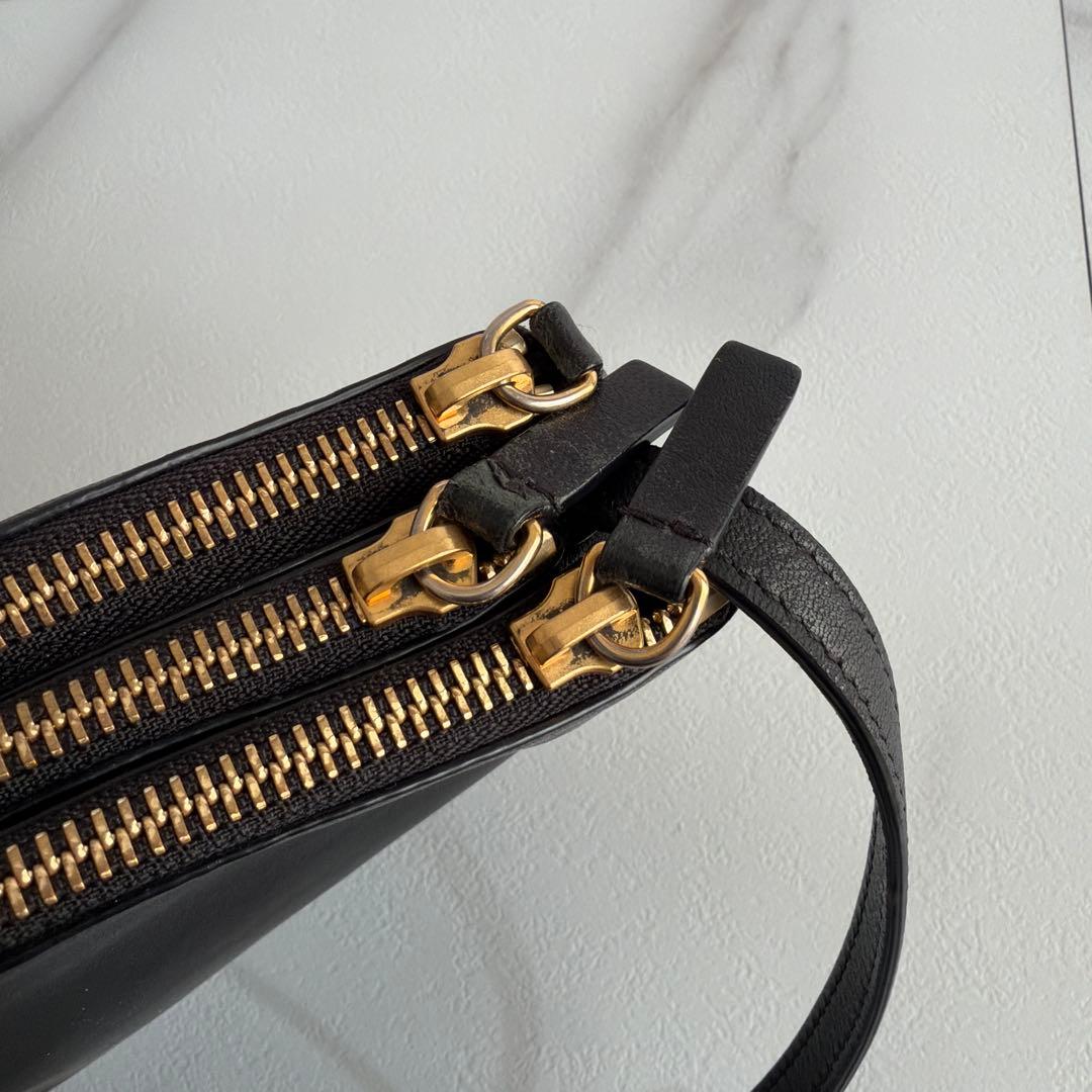 美品 CELINE セリーヌ 旧ロゴ トリオ ラージ 黒 ショルダー 保存袋