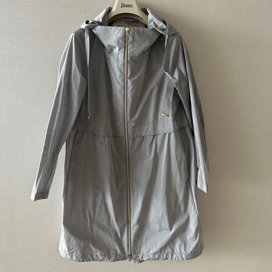 Herno グレー フード付きトレンチコート