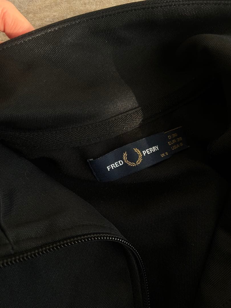 トップス fred perry cropped track jacket