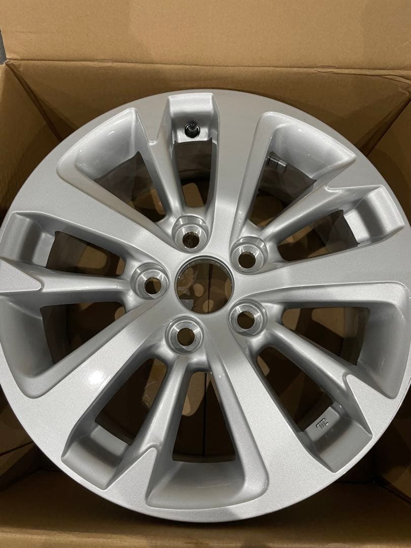 ヤリスクロス　純正ホイール４本セット　16インチ