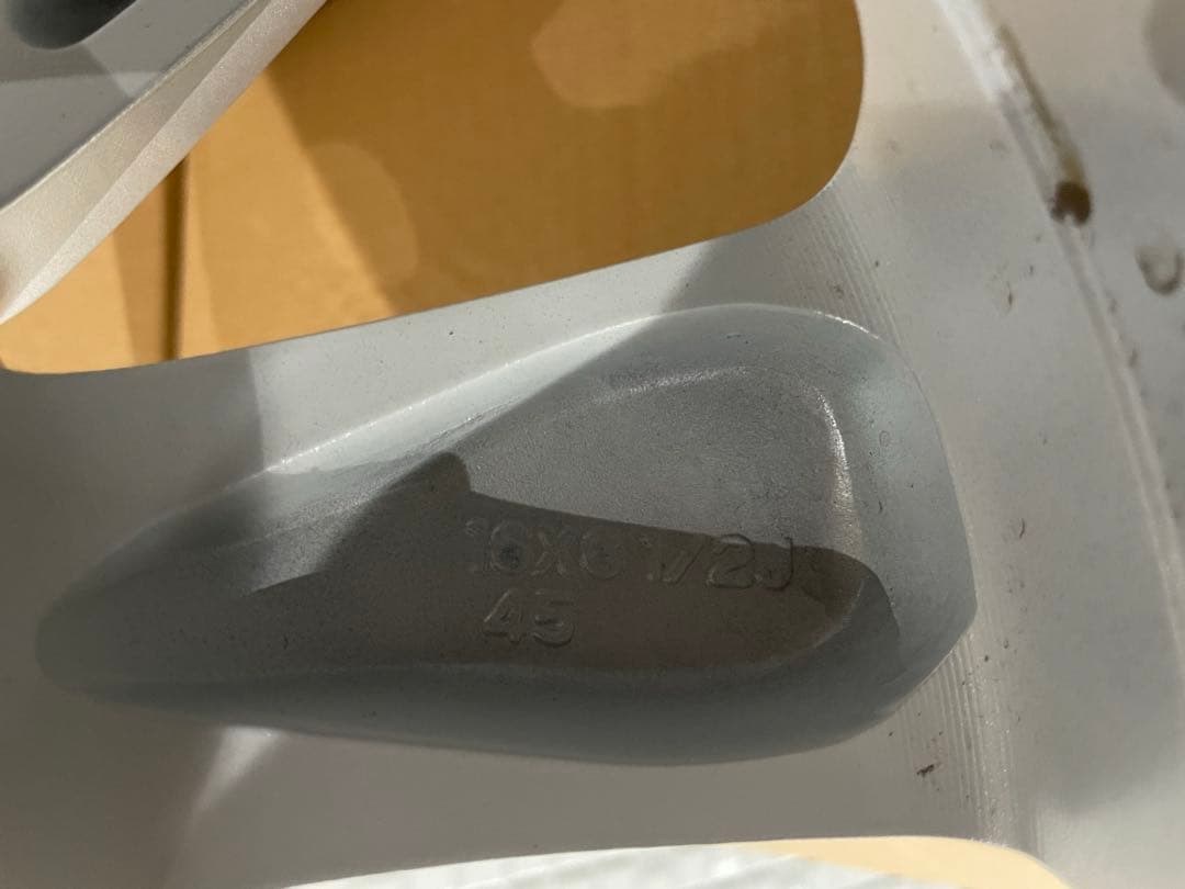 ヤリスクロス　純正ホイール４本セット　16インチ