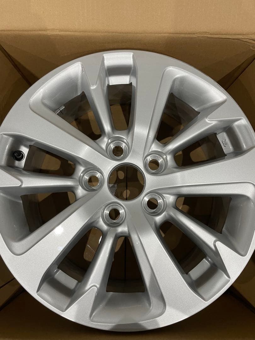 ヤリスクロス　純正ホイール４本セット　16インチ