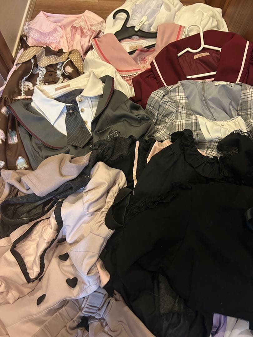 レディース衣類セット（多彩なデザイン）1月27日限定！引越しのため