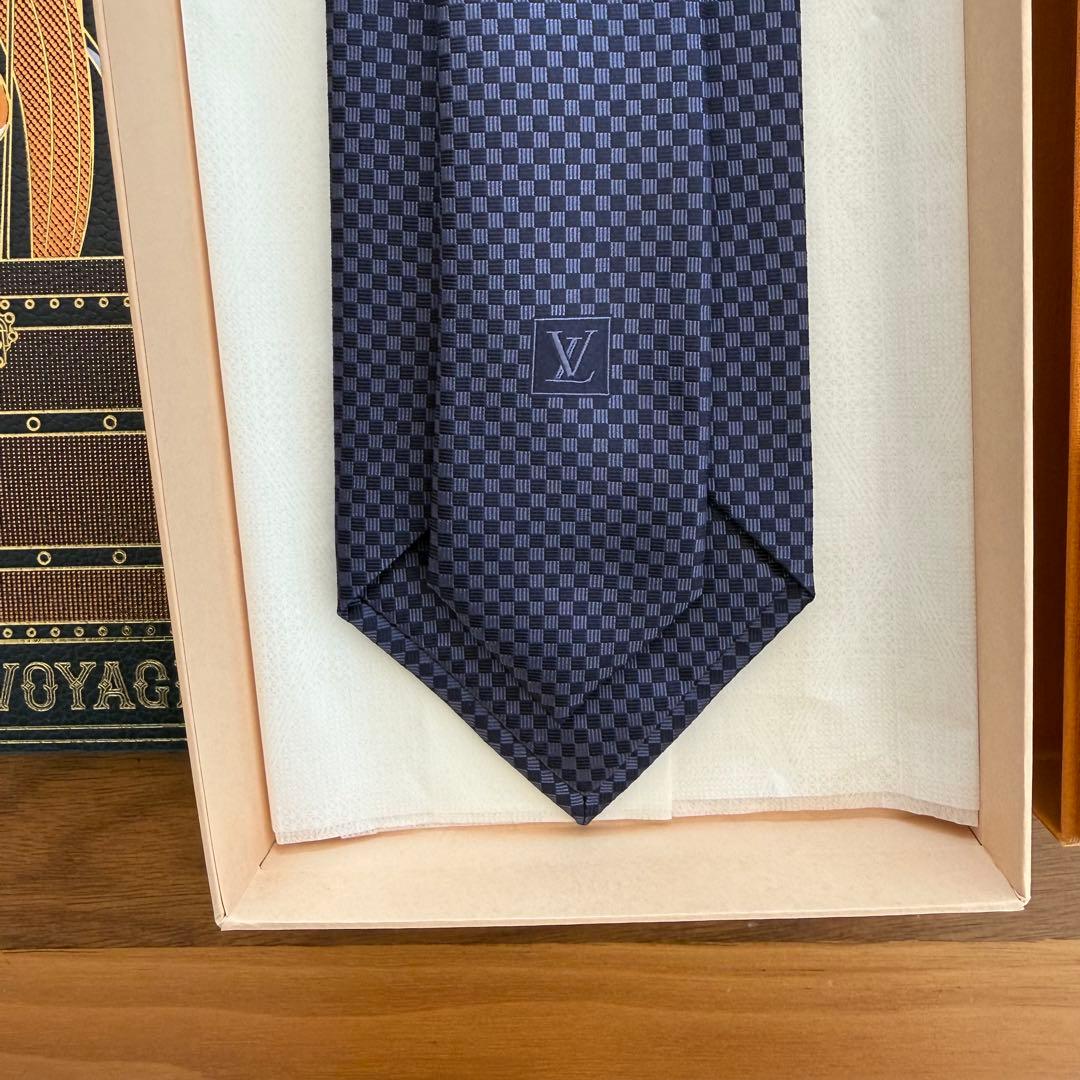 新品　LOUIS VUITTON（ルイヴィトン）　ネクタイ　ネイビー　８cm