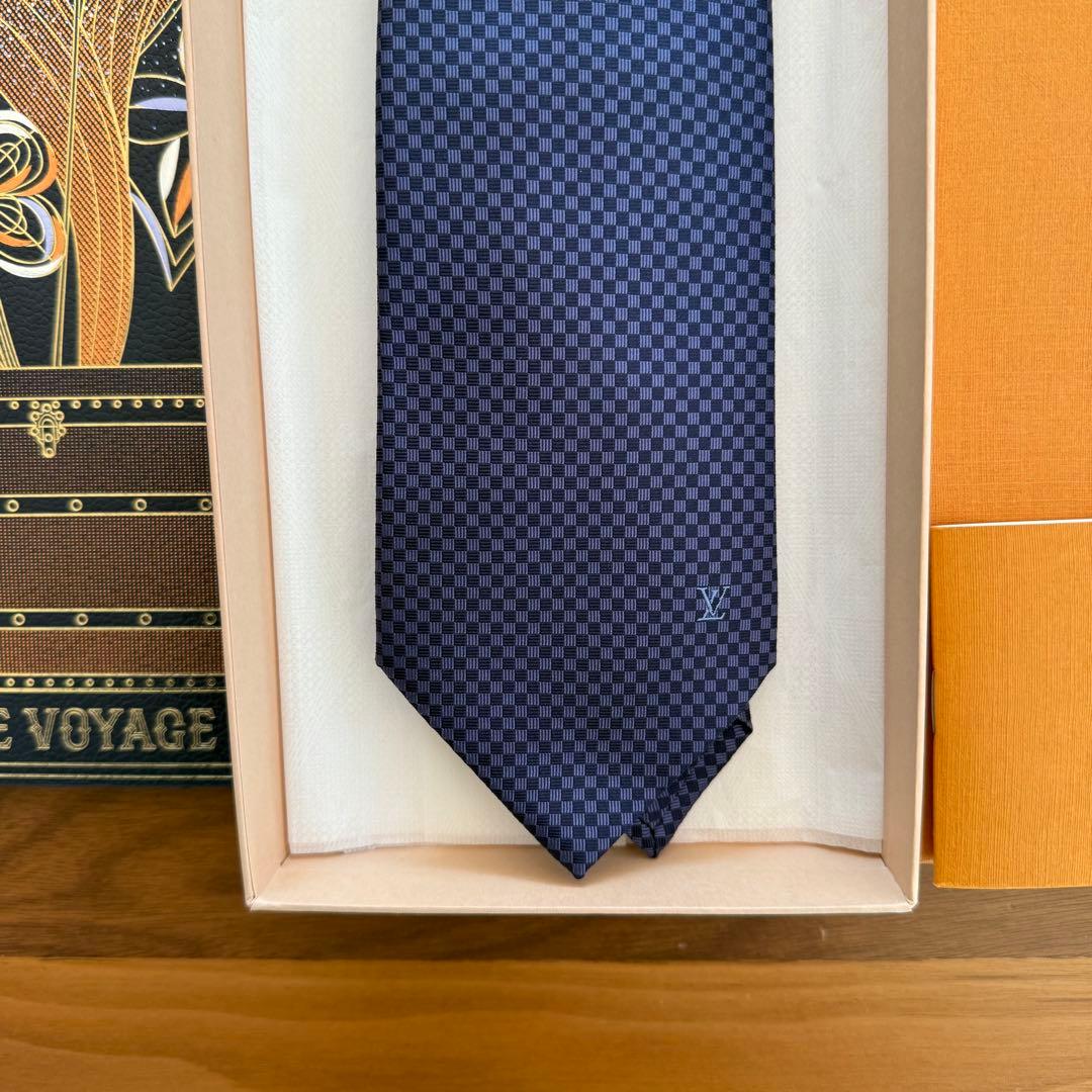 新品　LOUIS VUITTON（ルイヴィトン）　ネクタイ　ネイビー　８cm