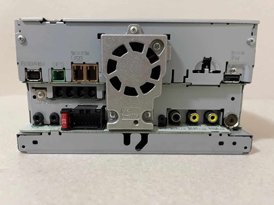 Pioneer AVIC-RZ06 カーナビゲーションシステム