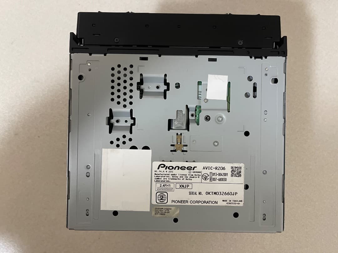 Pioneer AVIC-RZ06 カーナビゲーションシステム