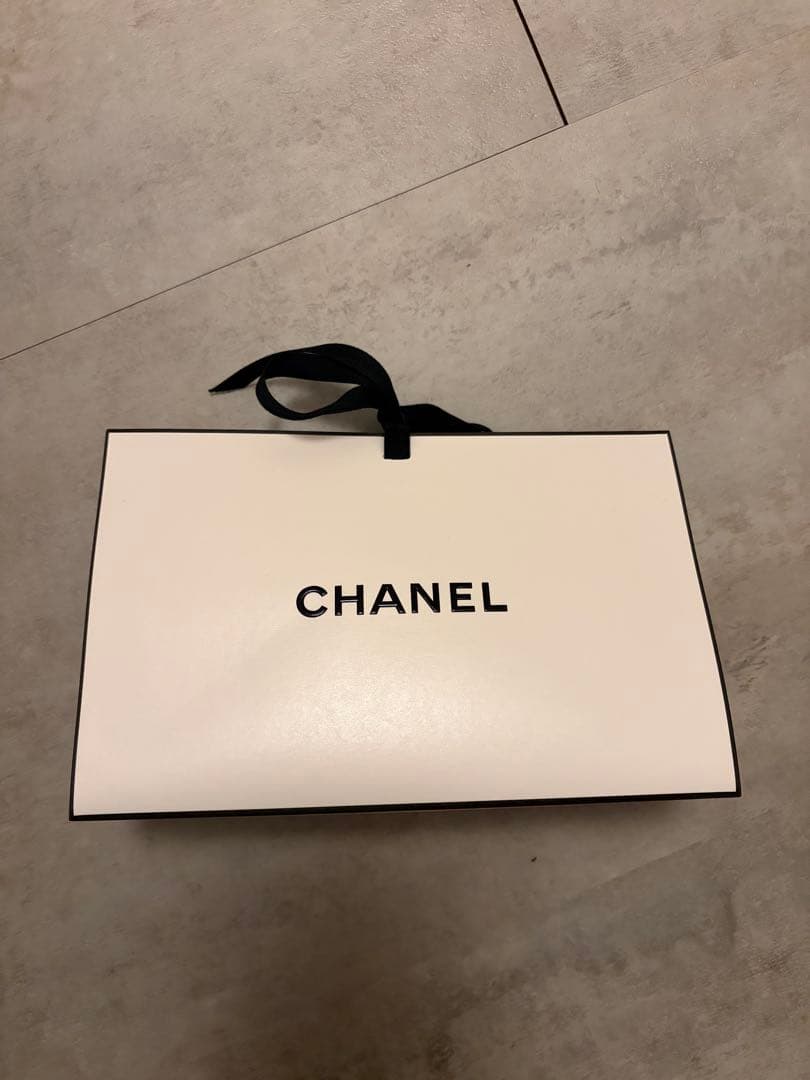 CHANEL 袋付き！！ルージュ ヌワール コンフィダンス アイシャドウパレット