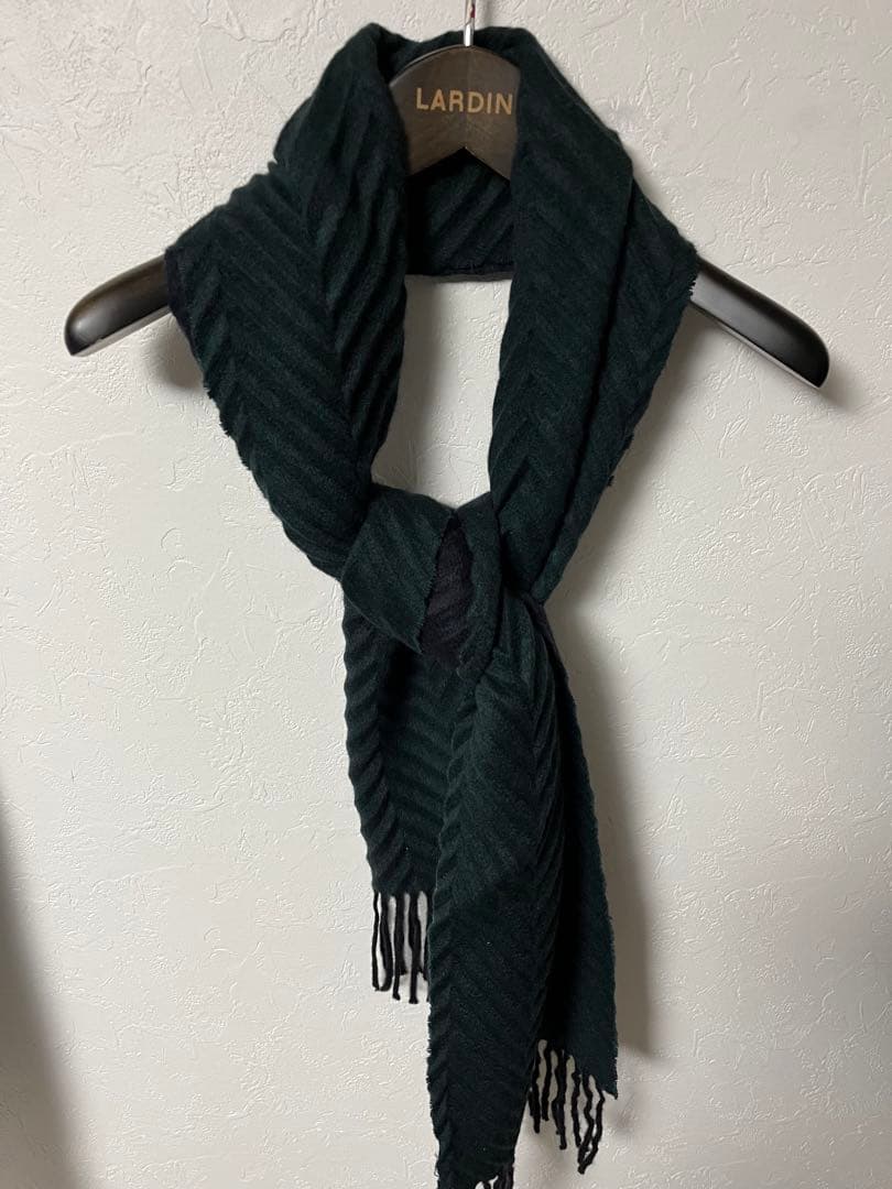 （伊）アルテの、折りヘリンボーンのホワイトカシミア100%のリバーシブルマフラー