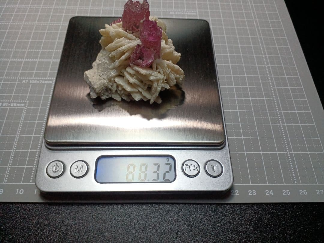 GG　ピンクトルマリン　原石　鉱物標本