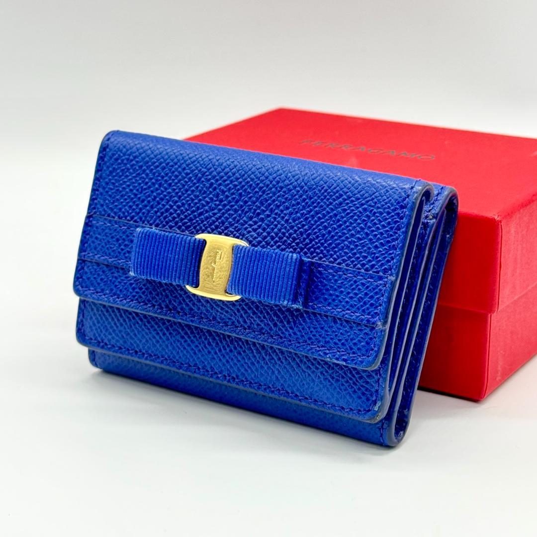 Salvatore Ferragamo フェラガモ 三つ折り財布 ヴァラ 箱付き