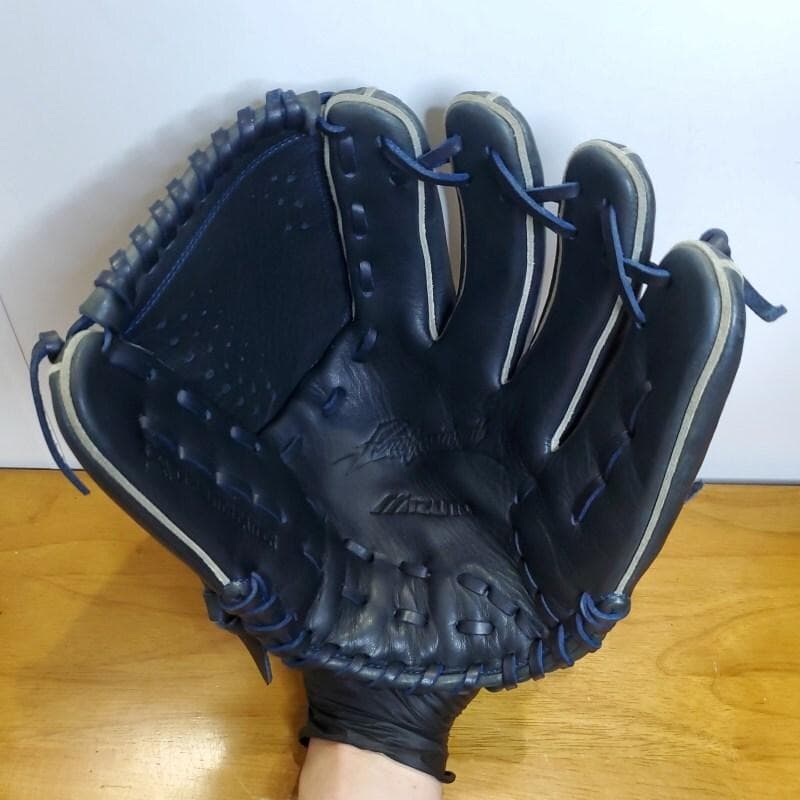 ミズノ 斎藤佑樹モデル 限定カラー ネイビー 激レア 良品 投手用 軟式グローブ
