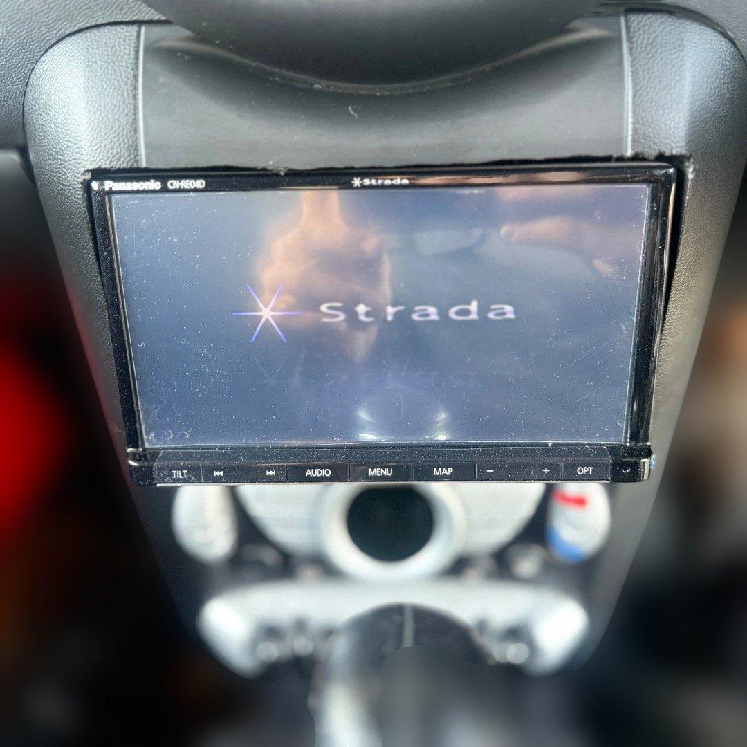 カーナビ CN-RE04D