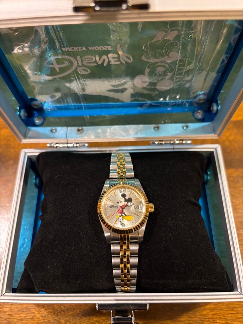 【美品】ミッキーマウス 腕時計 クォーツ