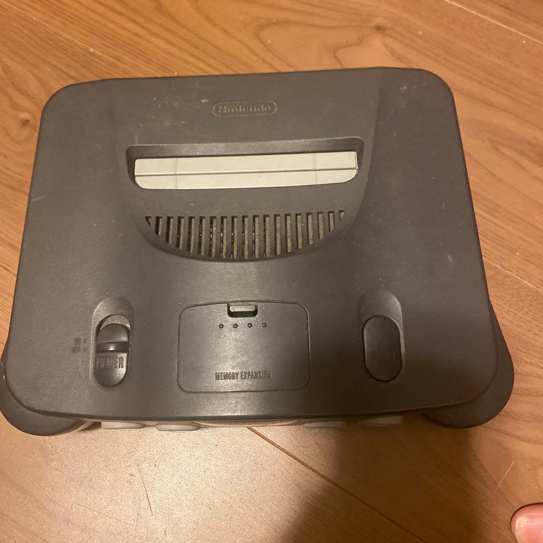 【送料無料】任天堂　ニンテンドー64本体一式ソフト付き　NUS-001