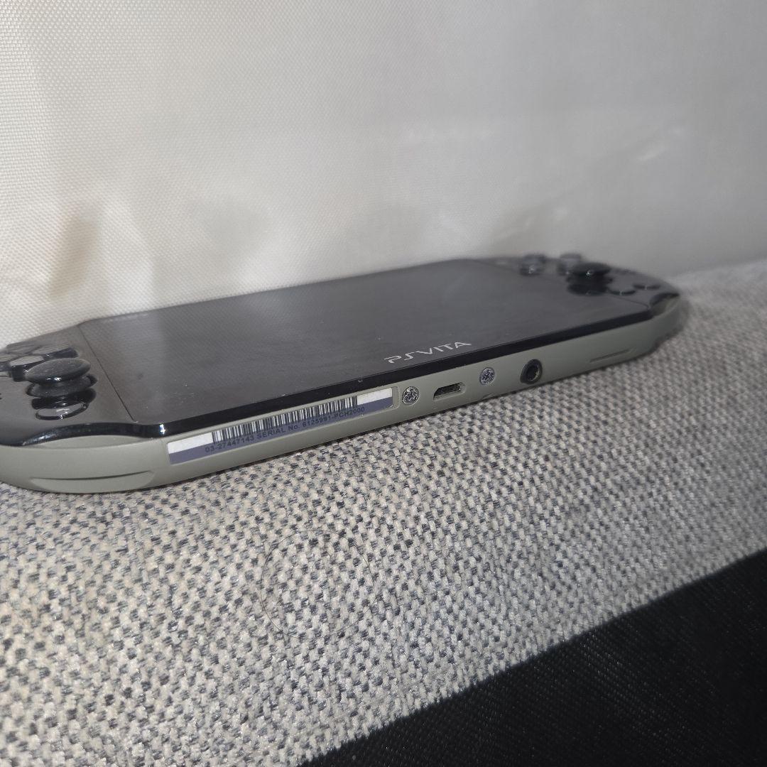 psvita（箱・充電器なし、付属品なし）+ソフト4本