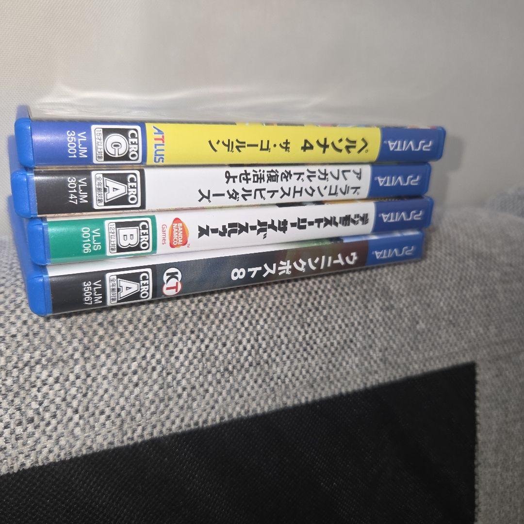 psvita（箱・充電器なし、付属品なし）+ソフト4本