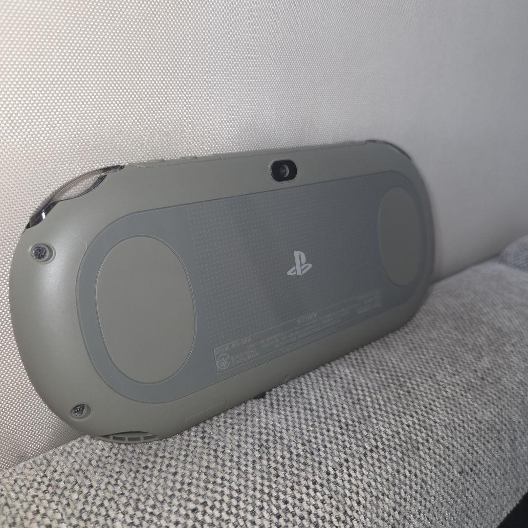 psvita（箱・充電器なし、付属品なし）+ソフト4本