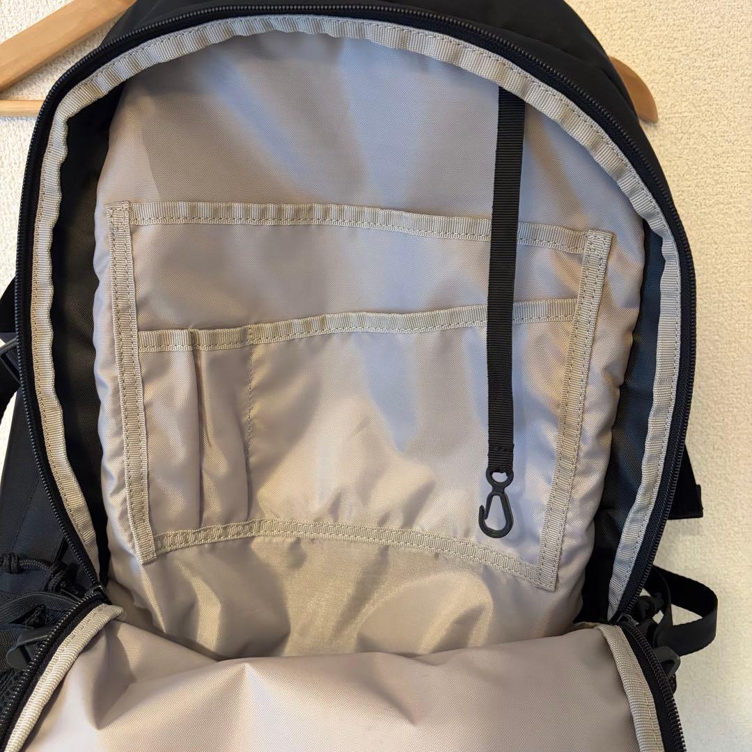 BEAUTY&YOUTH Coleman ブラック リュック