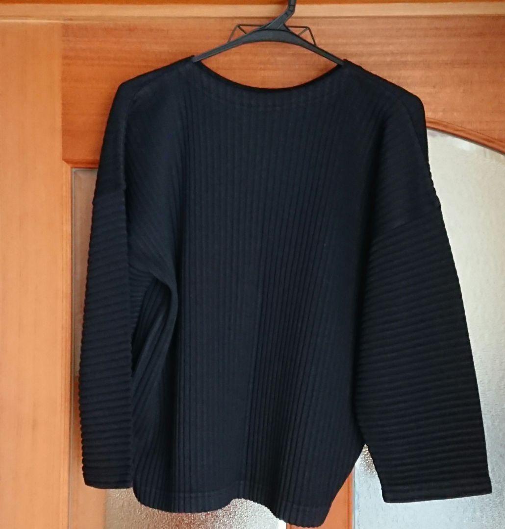 me ISSAY MYAKE プルオーバー 黒