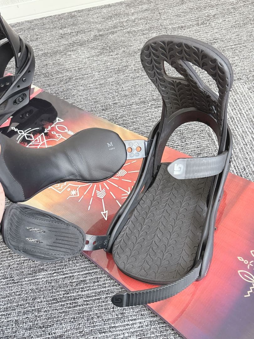 16超豪華❗️サロモン/バートンレディース スノーボードセット★142cm+ビン付