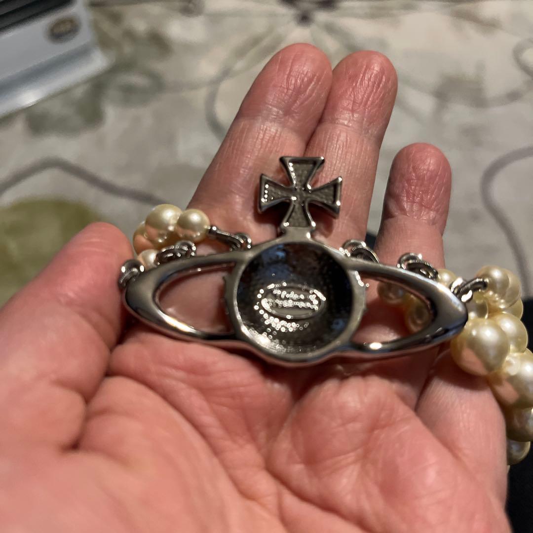 パールとクリスタルのネックレスVivienneWestwood