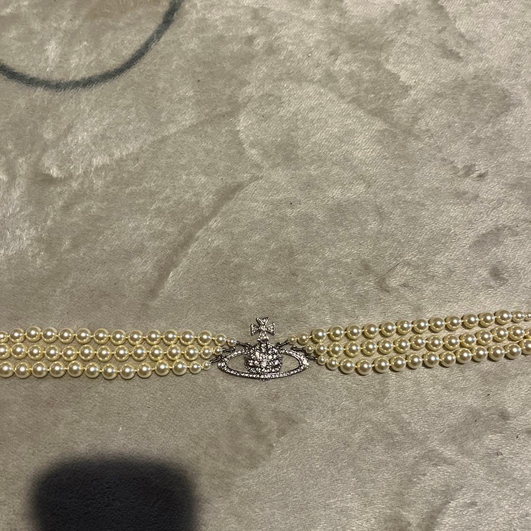 パールとクリスタルのネックレスVivienneWestwood