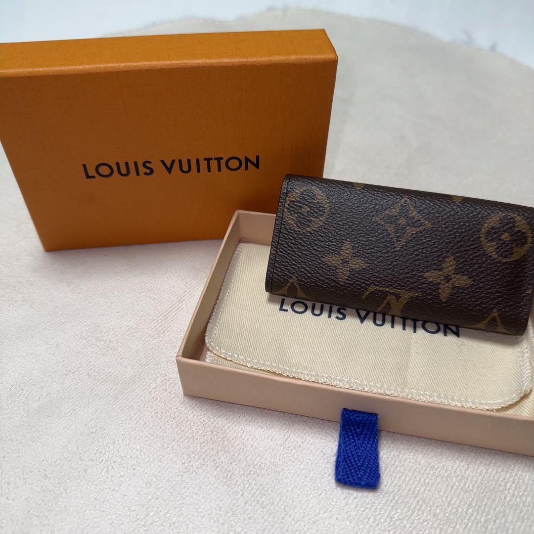 LOUIS VUITTON ブラウンレザーキーケース