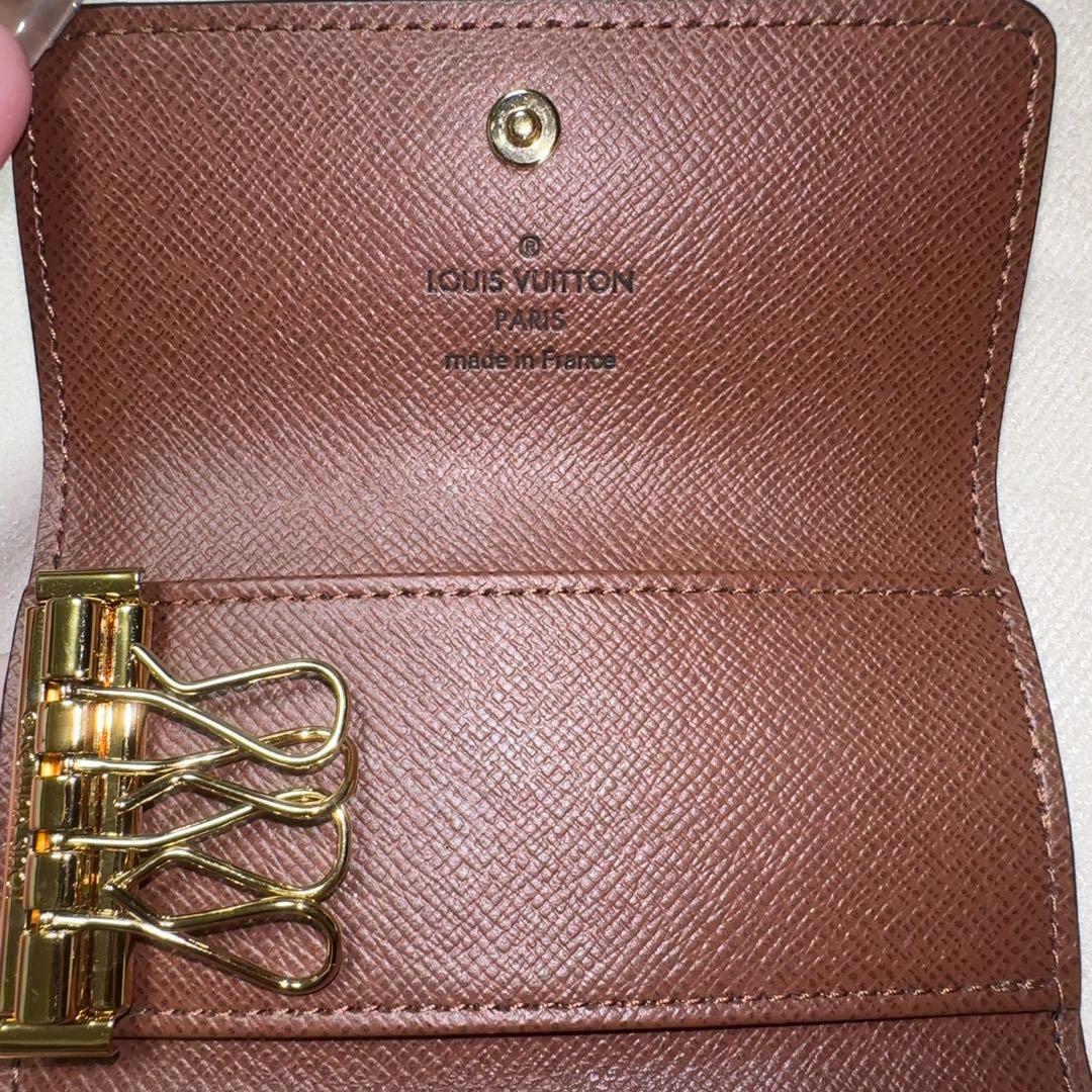 LOUIS VUITTON ブラウンレザーキーケース
