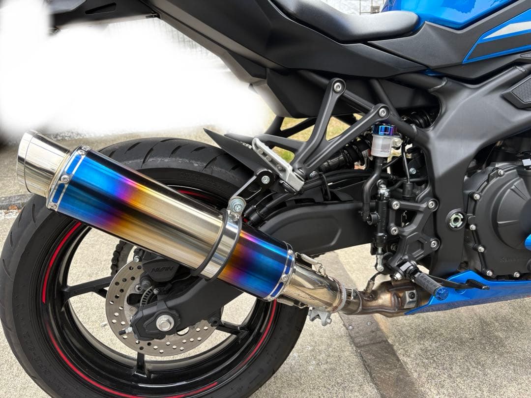 Beamsマフラー　ZX-4RR / ZX-4R SE用　R-EVO2