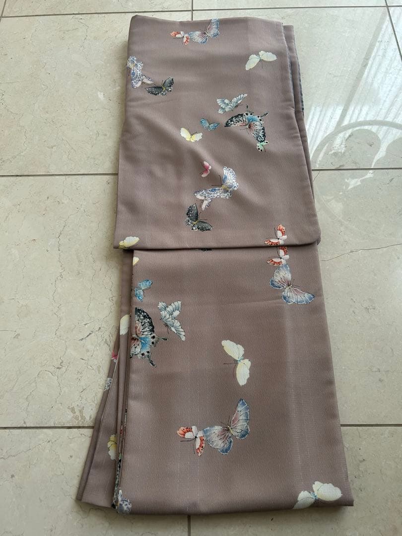 みずのしのぶさん　アンティーク復刻お着物【蝶々】　サイズS 美品