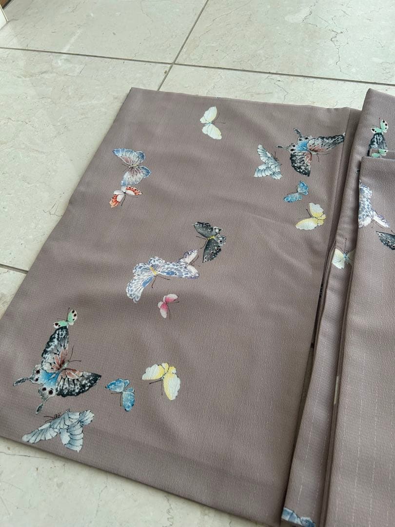 みずのしのぶさん　アンティーク復刻お着物【蝶々】　サイズS 美品