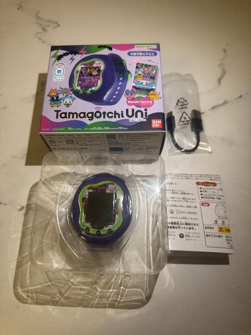 Tamagotchi Uni monster carnival たまごっちユニ