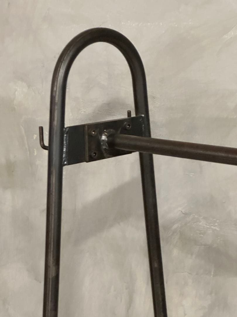【東京都内23区配送無料】定価4万円　アイアン　ハンガー　ラック　スタンド
