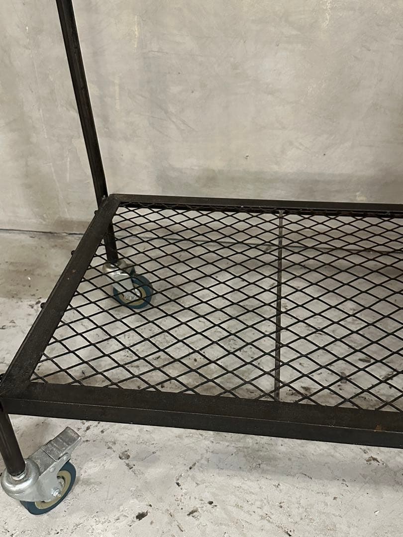 【東京都内23区配送無料】定価4万円　アイアン　ハンガー　ラック　スタンド