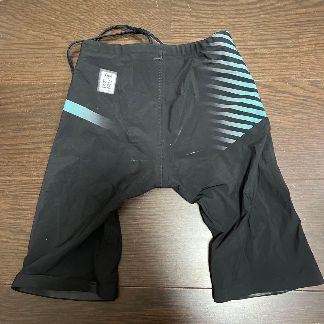 arena 競泳用水着 黒・青 ストライプ