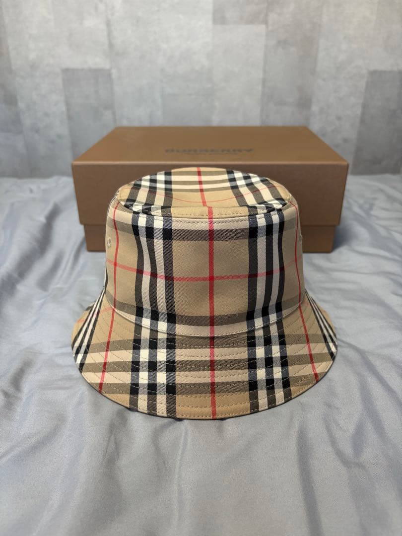 【なちゅ】BURBERRY バケハ【正規品】 ☆2月限定 割引特典あり☆