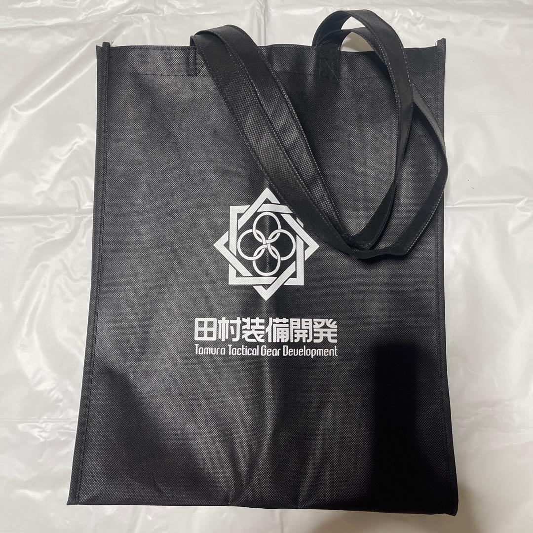 田村装備開発のワッペン（赤）と買い物袋のセットです。