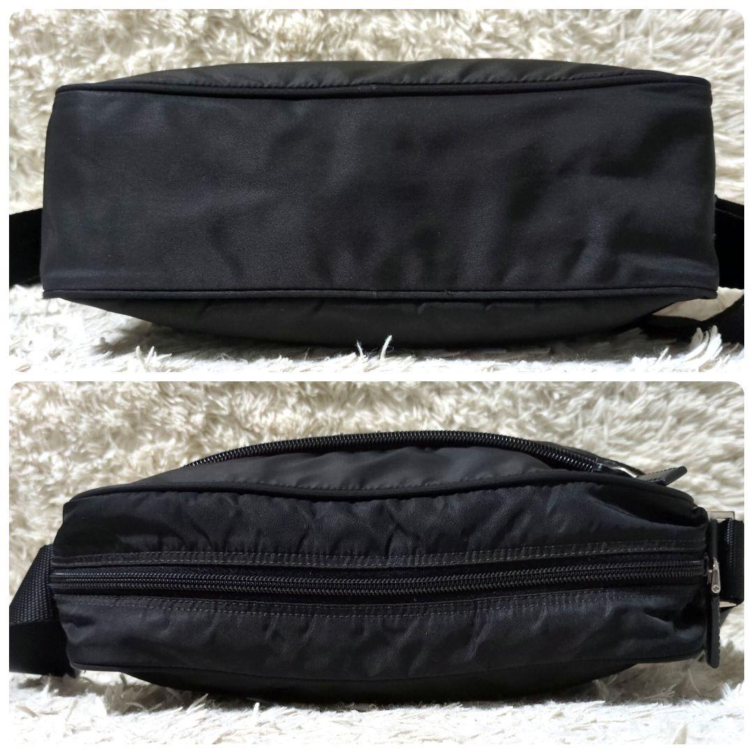 近年モデル PRADA テスートナイロン 三角プレート カメラバッグ ブラック