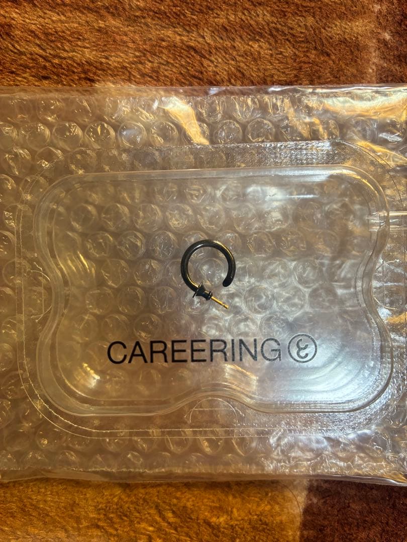 CAREERING キャリアリング ピアス ブラック 片耳 301