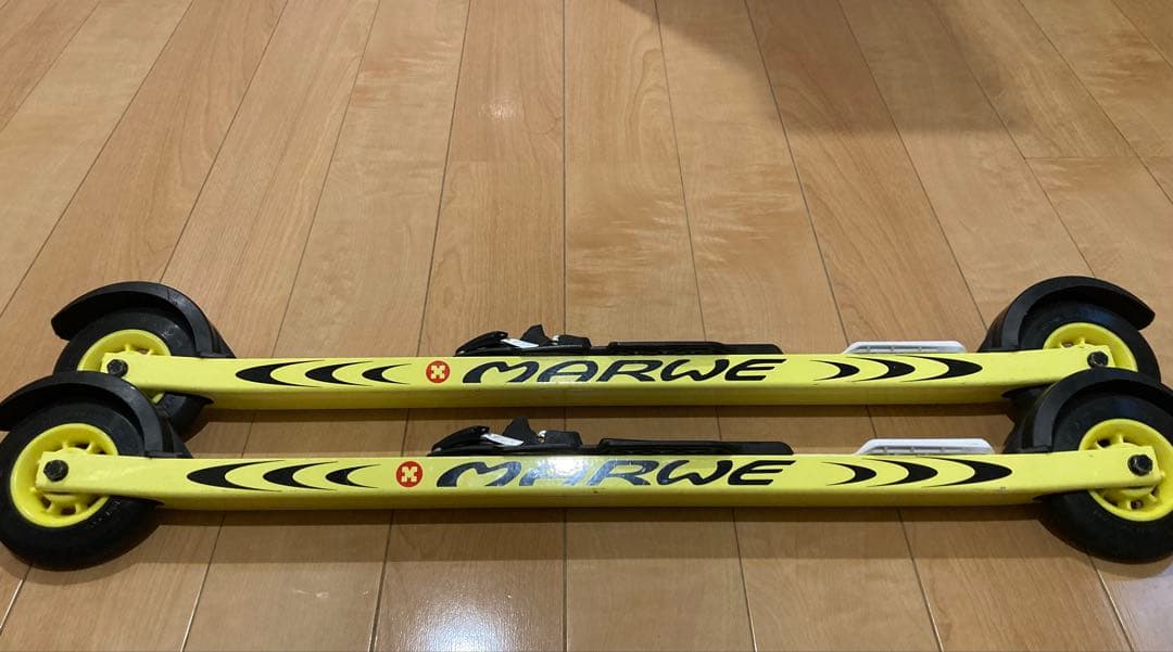 クロスカントリースキー　ローラースキー