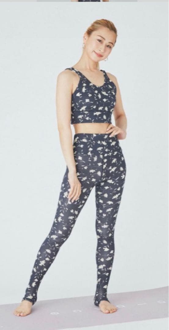 エミヨガ emmi yoga ヨガウェア セットアップ M