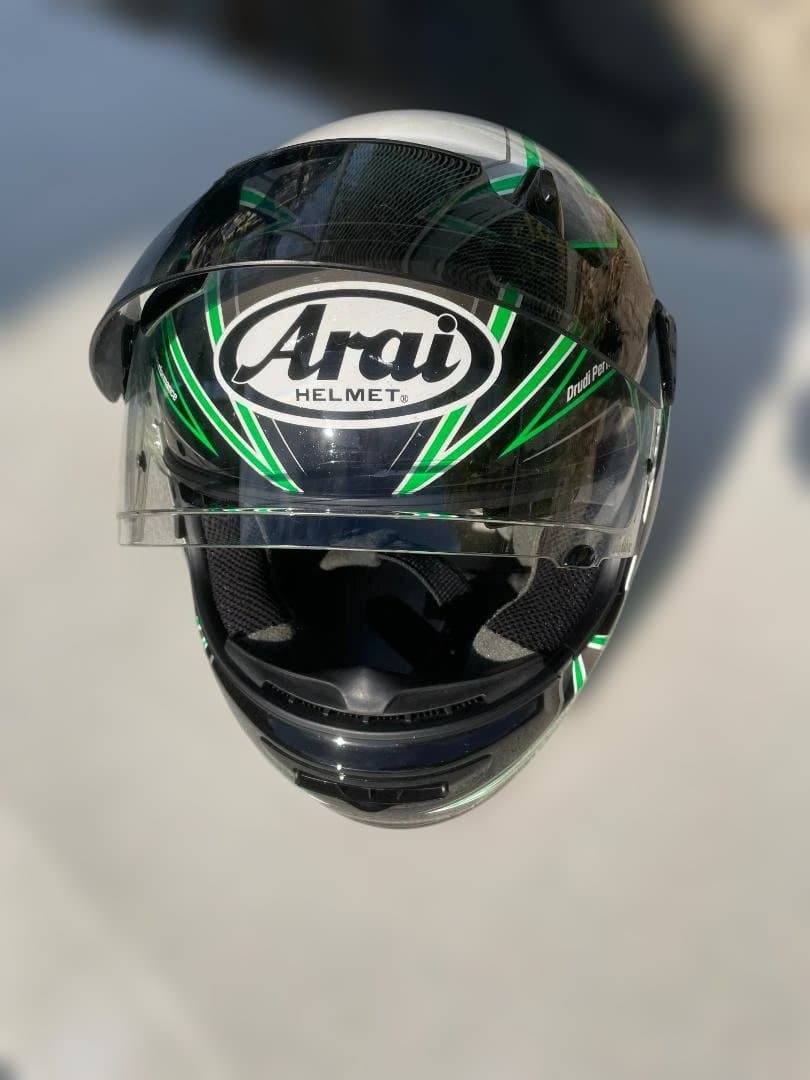 araiフルフェイスヘルメットLサイズ