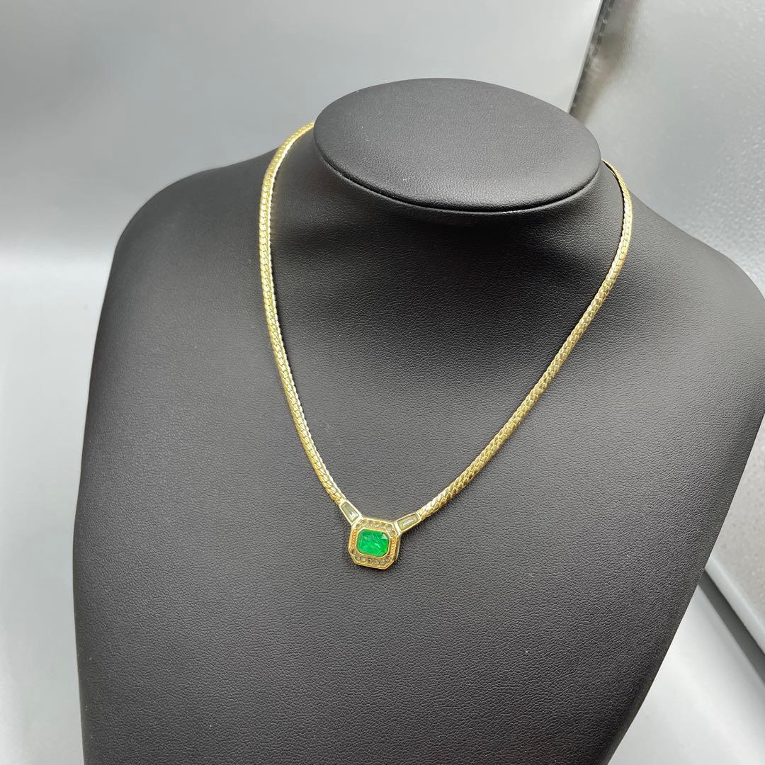 27 訳ありクリスチャンディオール　グリーンストーン付きネックレス