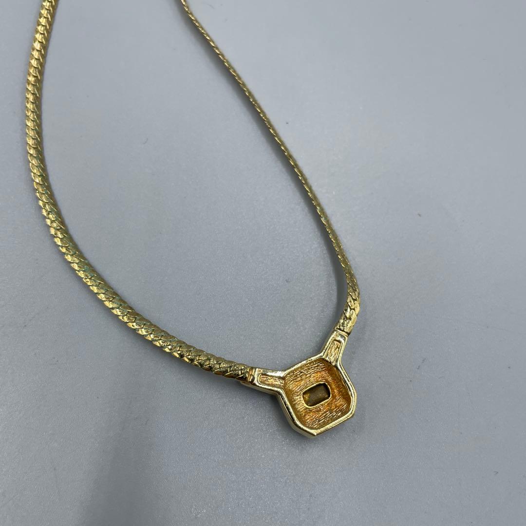 27 訳ありクリスチャンディオール　グリーンストーン付きネックレス