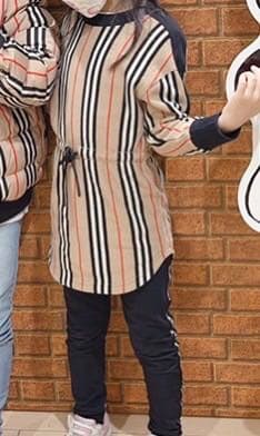Burberry ワンピース　キッズ　4Y 100〜105 ストライプ